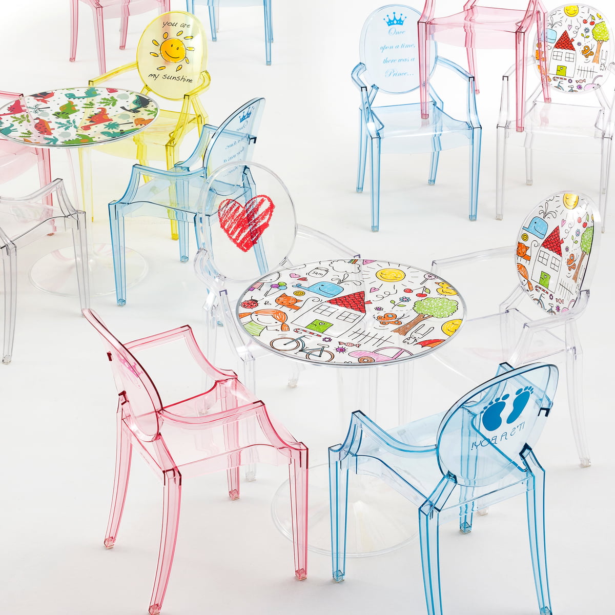 Kartell-Lou-Lou-Ghost-Kinderstuhl-transparent-Ambiente-family1