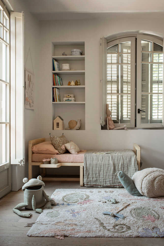 pouf-mr_-snail-lorena-canals-3
