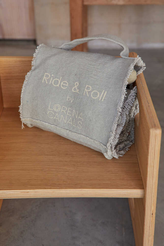 ride-roll-under-the-sea-lorena-canals-9
